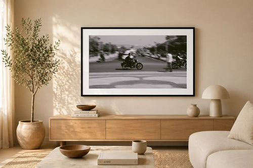 Blurred Reality – Black & White Motion Street Photography